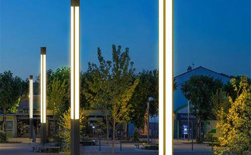 太阳能镜铁区景观灯定制常见问题与解决方案